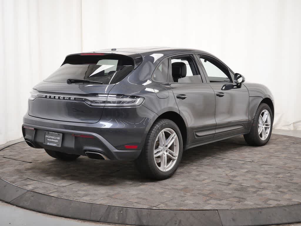 Thumbnail: 2024 Porsche Macan - 7