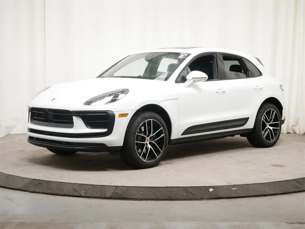 Thumbnail: 2025 Porsche Macan - 1