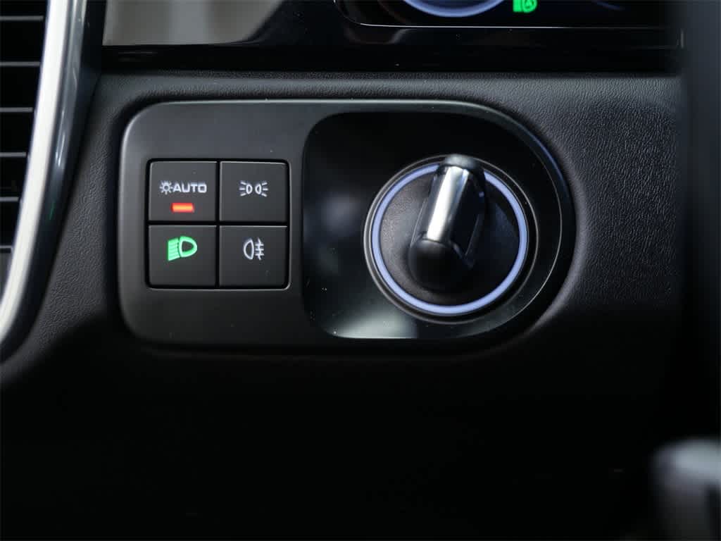 Thumbnail: 2023 Porsche Cayenne - 18