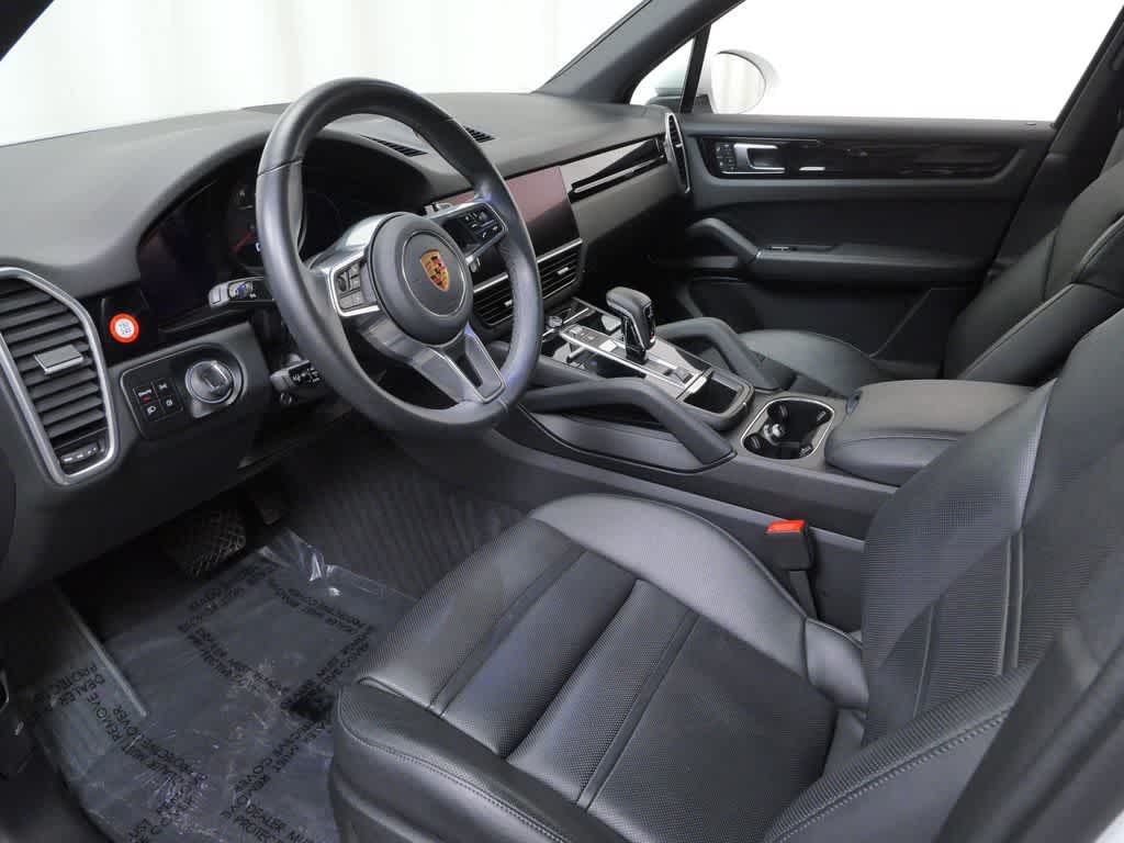 Thumbnail: 2022 Porsche Cayenne - 4
