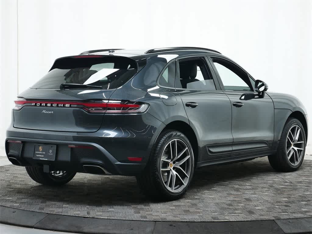 Thumbnail: 2025 Porsche Macan - 7