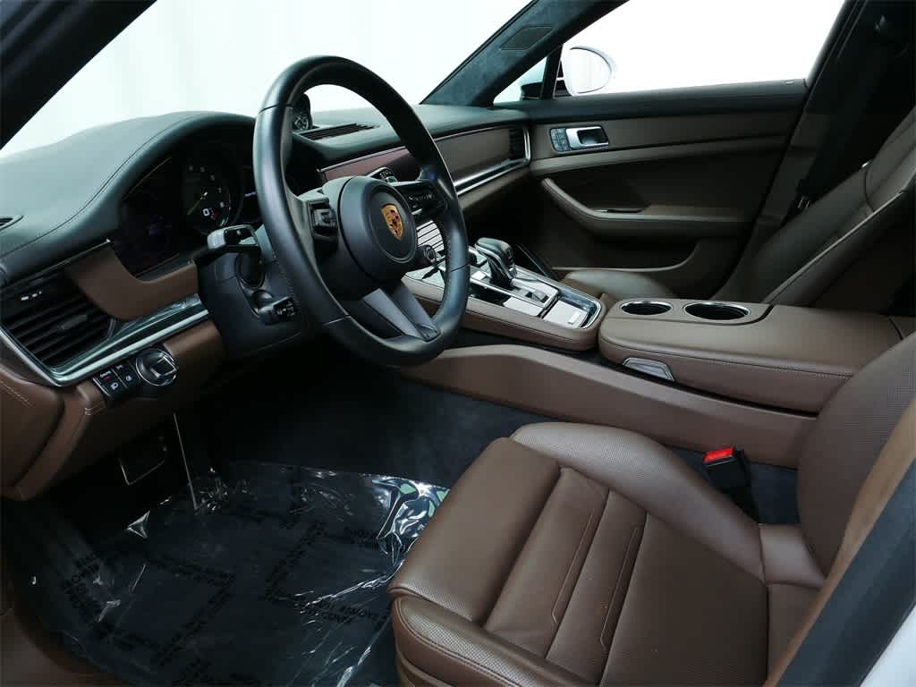 2022 Porsche Panamera S Hybrid 9