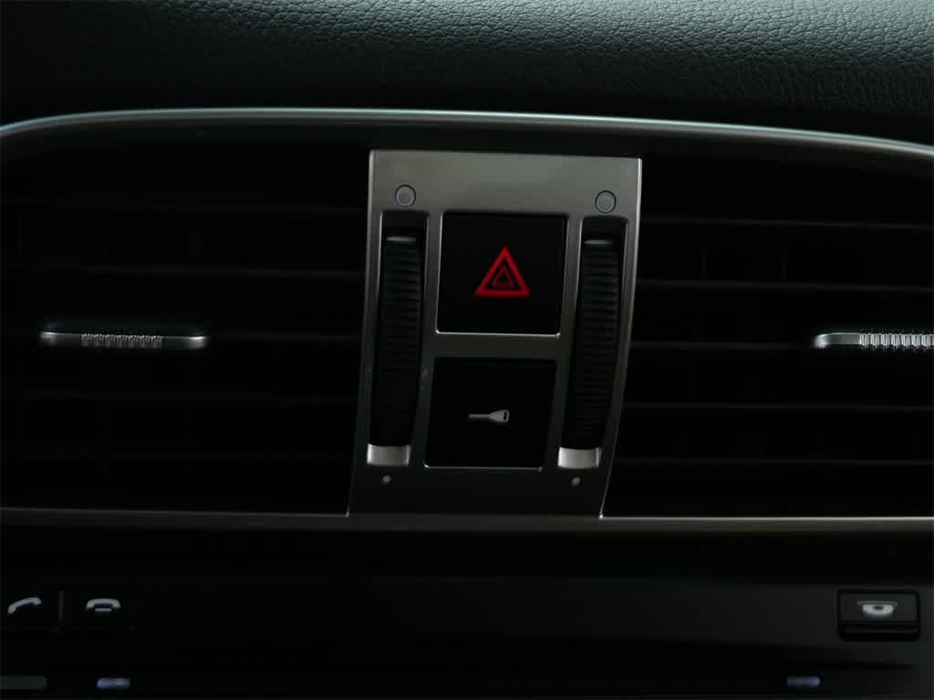 Thumbnail: 2012 Porsche 911 - 27