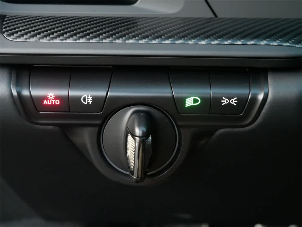 Thumbnail: 2026 Porsche 911 - 16