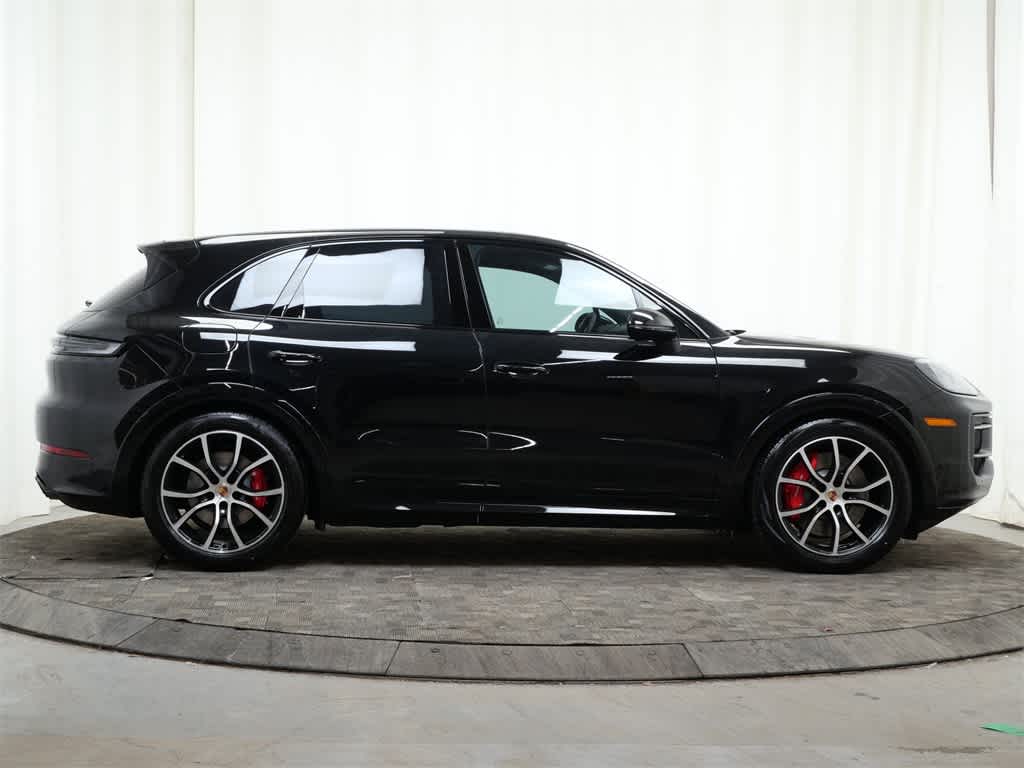 Thumbnail: 2026 Porsche Cayenne - 8