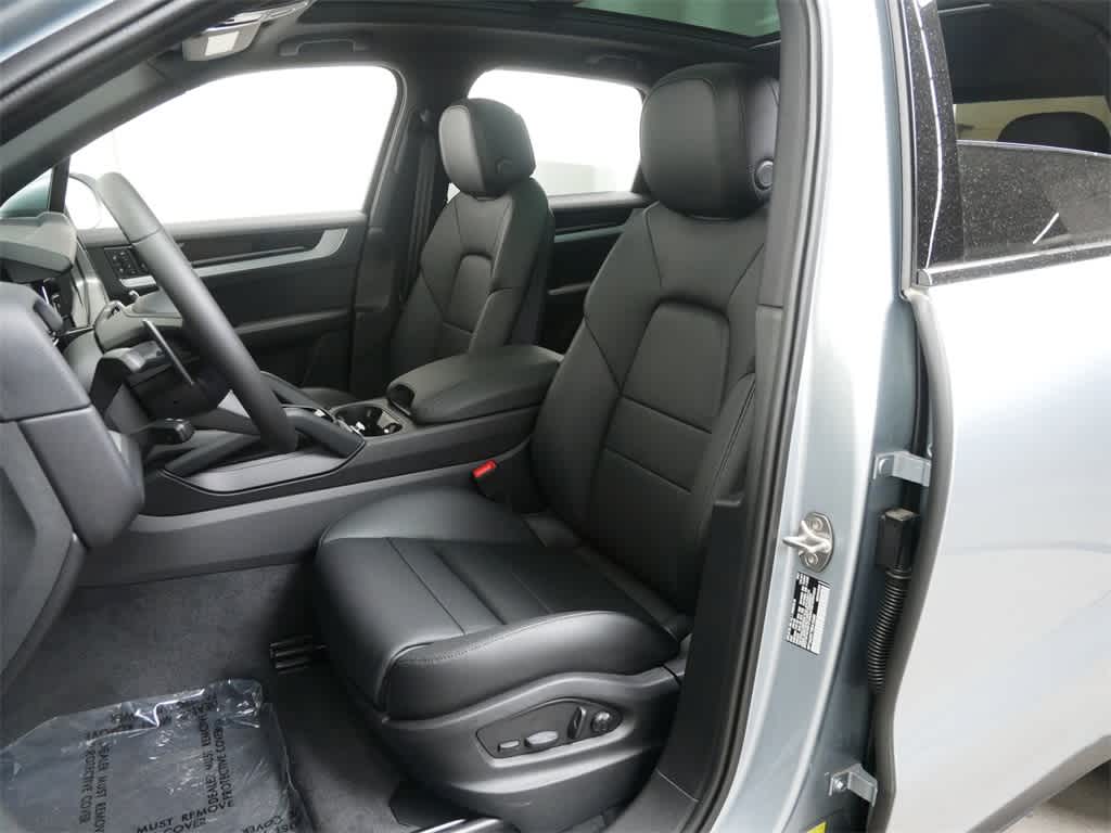 Thumbnail: 2024 Porsche Cayenne - 5