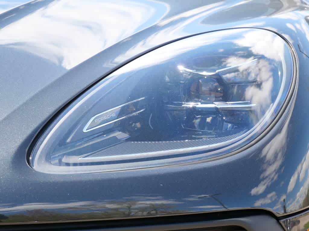 Thumbnail: 2023 Porsche Macan - 6