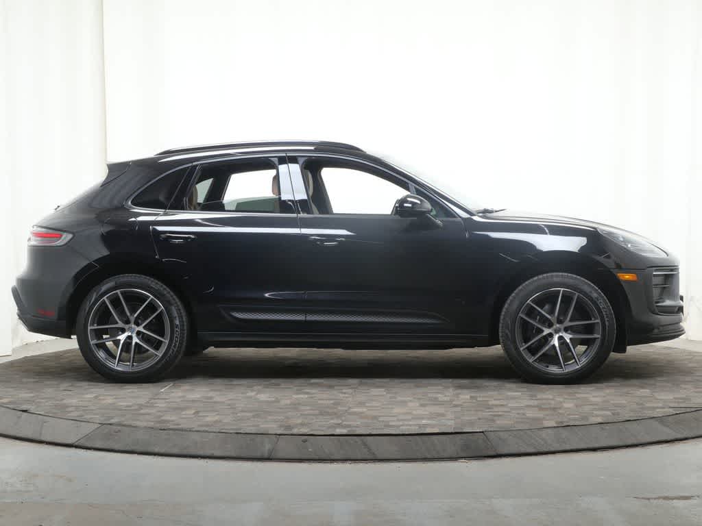 Thumbnail: 2025 Porsche Macan - 8