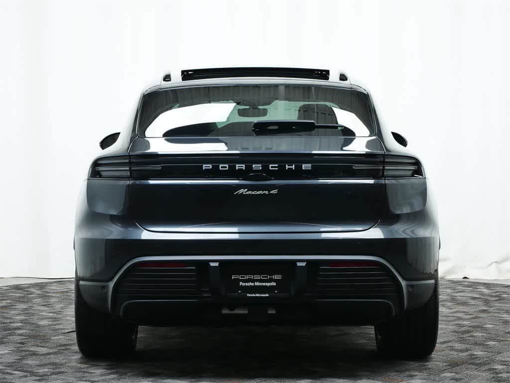2024 Porsche Macan T 6