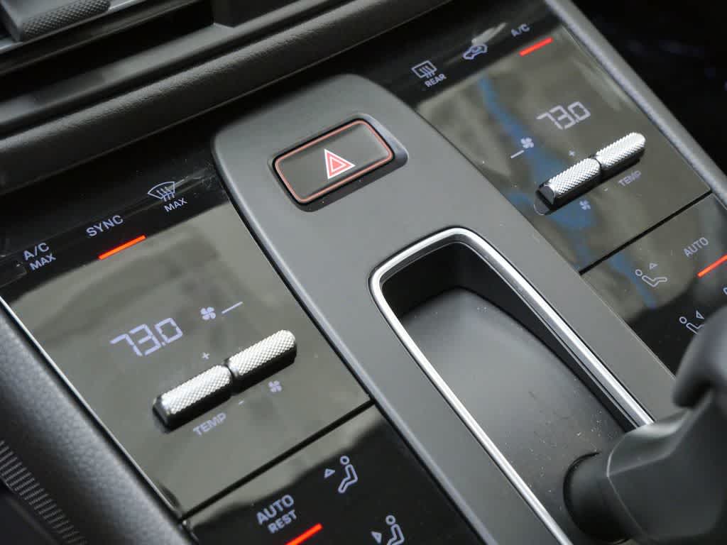 Thumbnail: 2026 Porsche Macan - 25