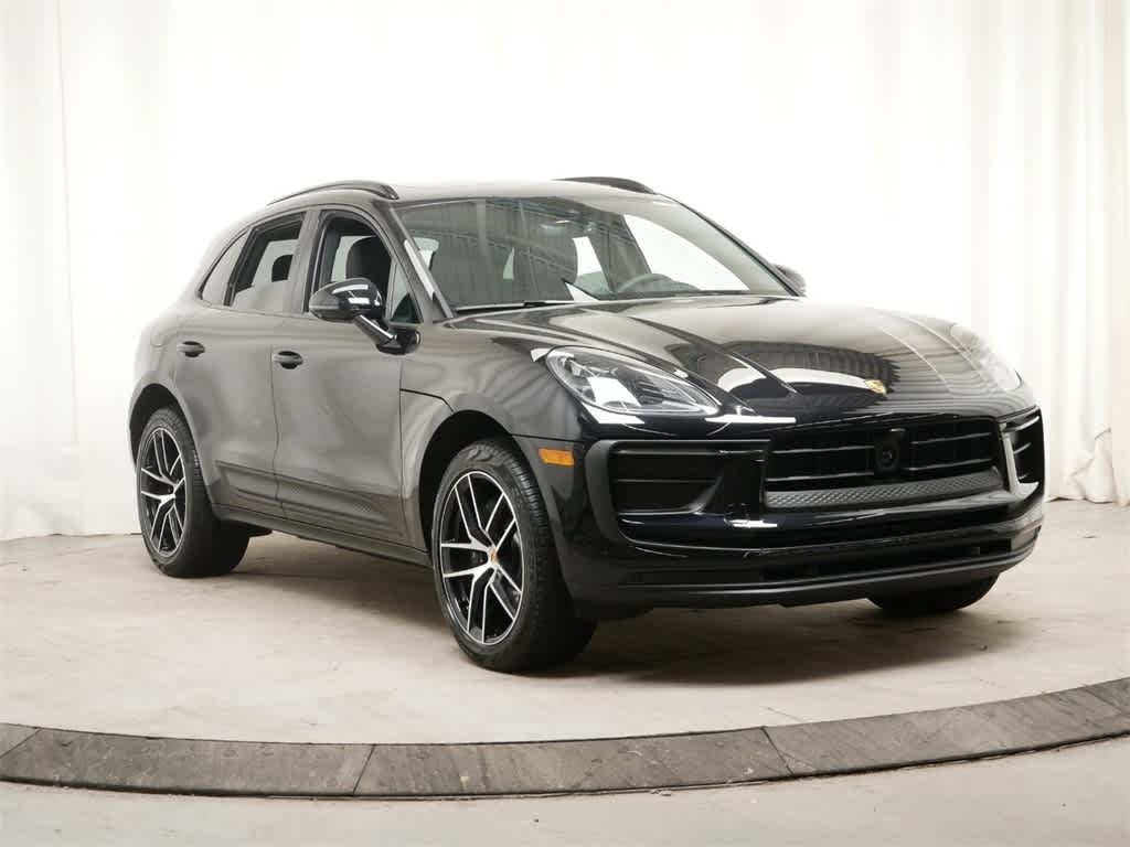 Thumbnail: 2025 Porsche Macan - 11