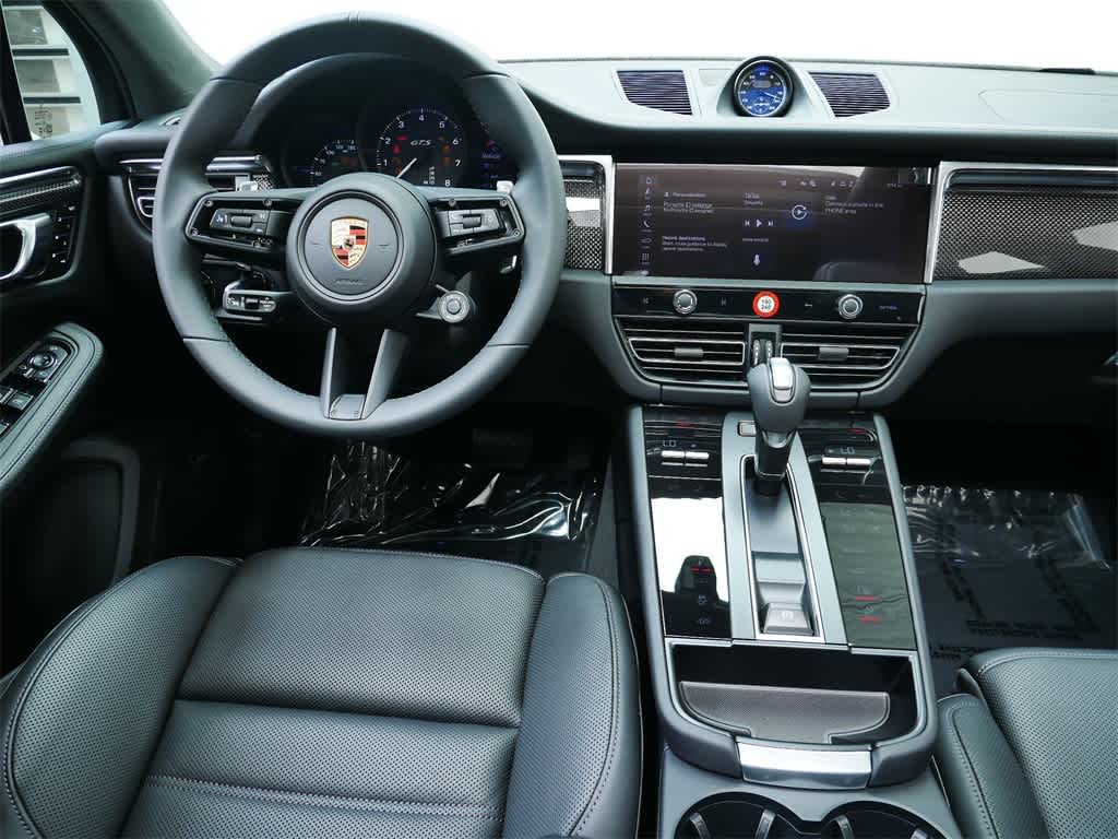 Thumbnail: 2025 Porsche Macan - 16