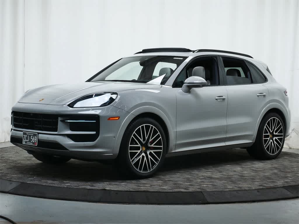 Thumbnail: 2024 Porsche Cayenne - 1