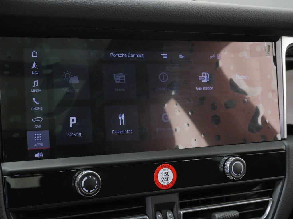 Thumbnail: 2024 Porsche Macan - 24