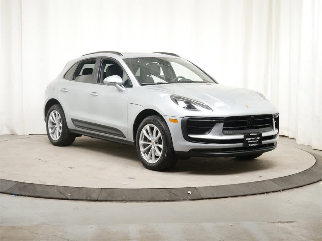 2024 Porsche Macan Base 11