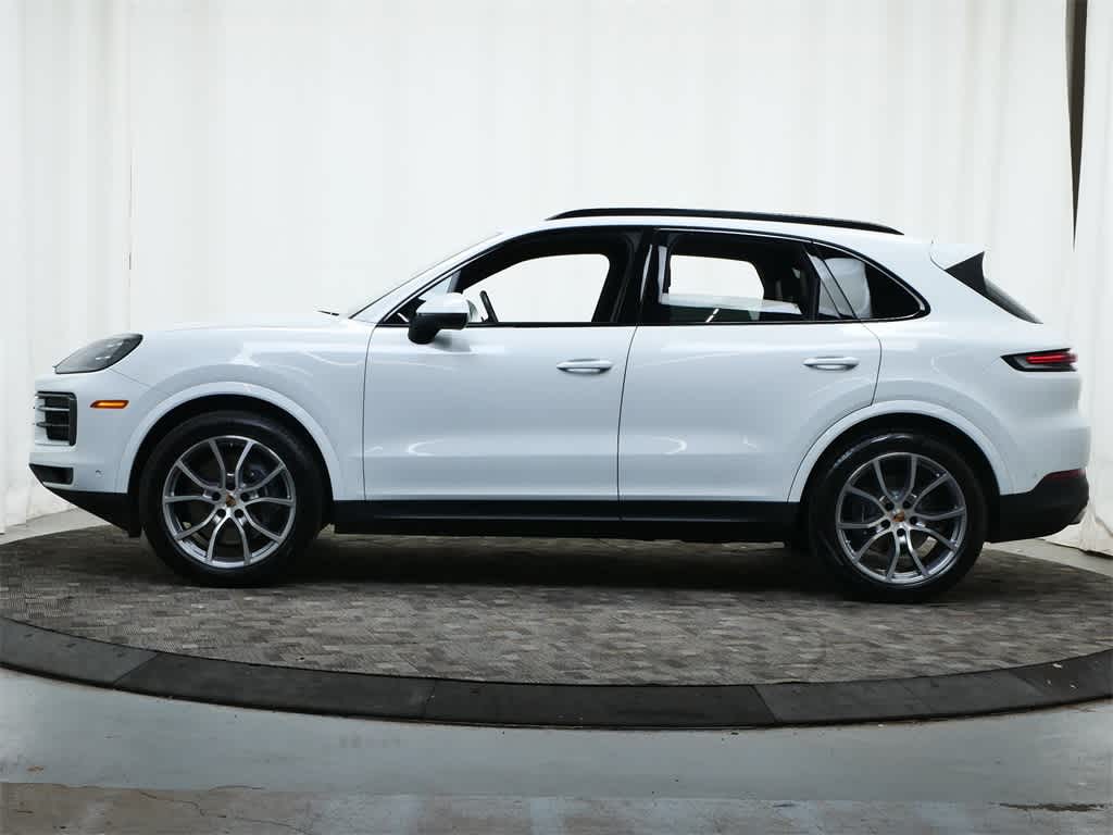 Thumbnail: 2025 Porsche Cayenne - 2