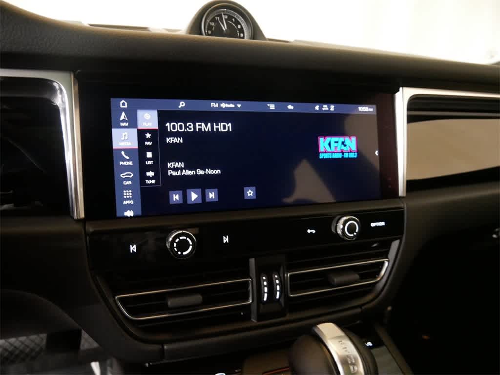 Thumbnail: 2025 Porsche Macan - 28