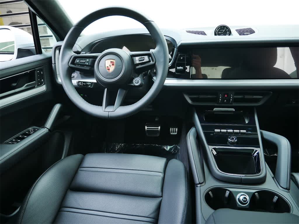 Thumbnail: 2025 Porsche Cayenne - 16