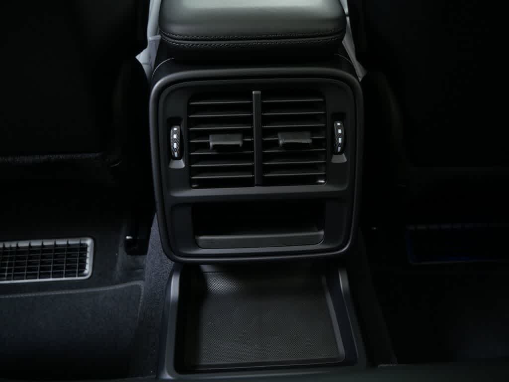 Thumbnail: 2023 Porsche Taycan - 16