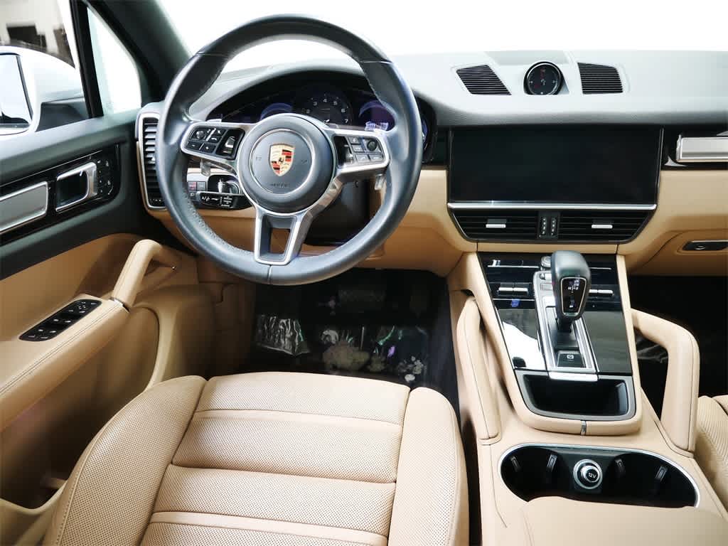 Thumbnail: 2023 Porsche Cayenne - 16