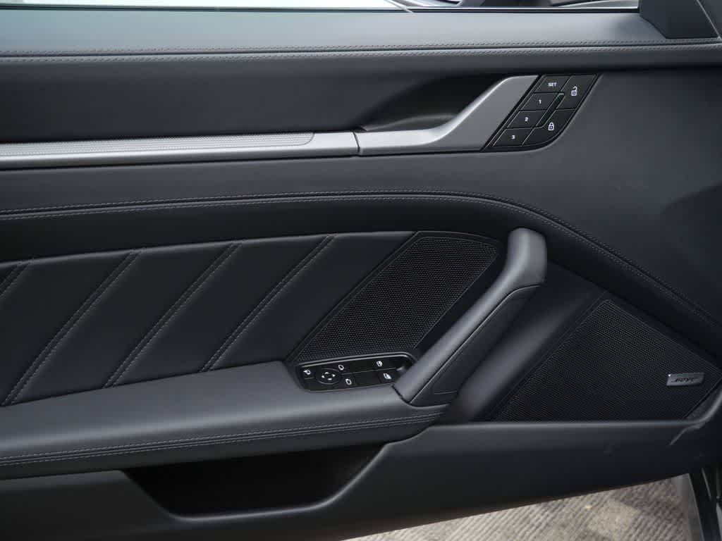 Thumbnail: 2026 Porsche 911 - 11