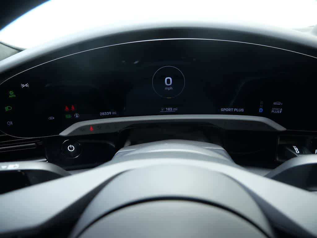 Thumbnail: 2023 Porsche Taycan - 25