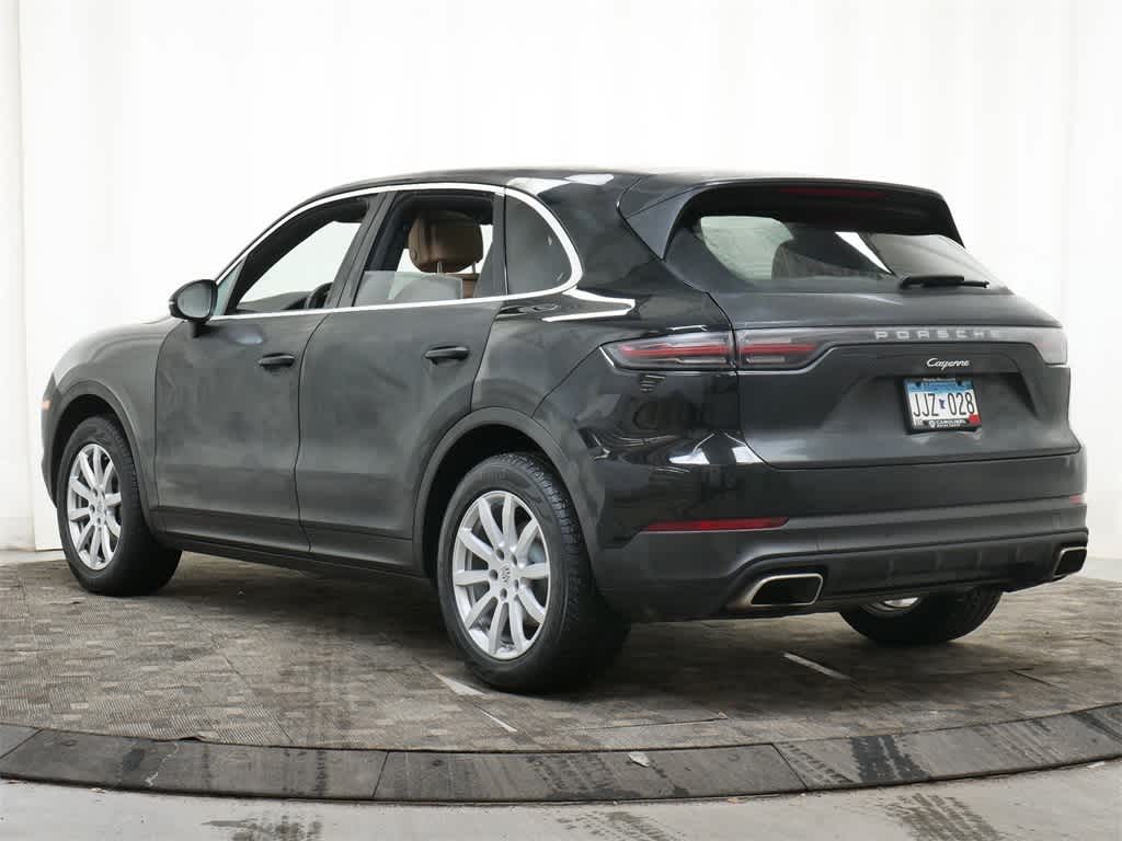 Thumbnail: 2023 Porsche Cayenne - 3