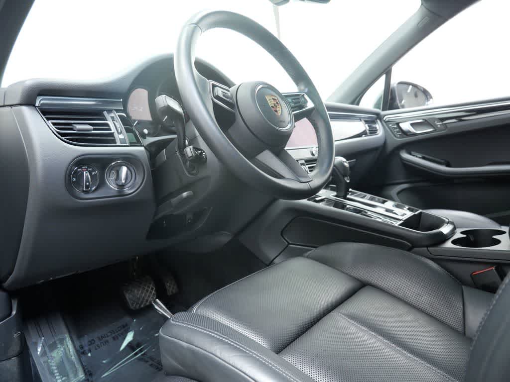 Thumbnail: 2024 Porsche Macan - 4