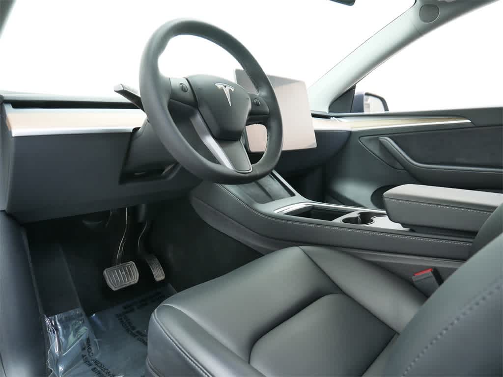 Thumbnail: 2023 Tesla Model Y - 4