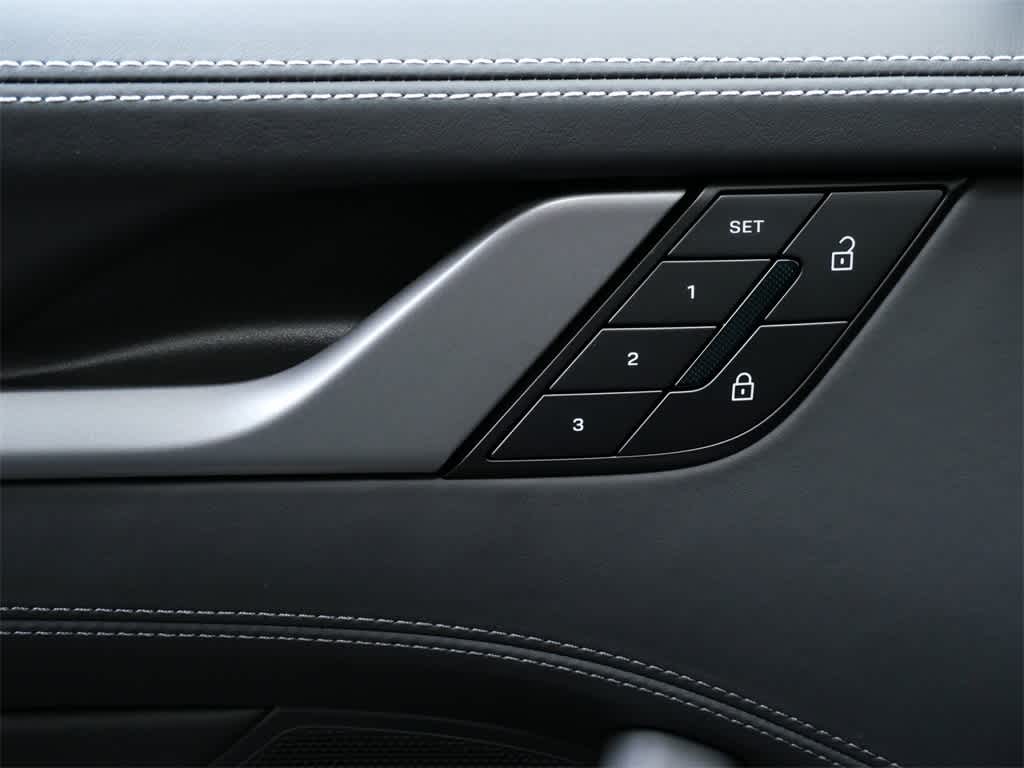 Thumbnail: 2025 Porsche 911 - 15