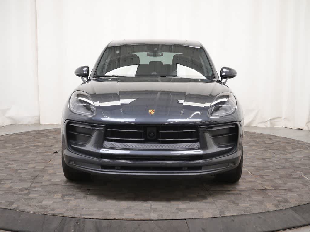 Thumbnail: 2024 Porsche Macan - 10