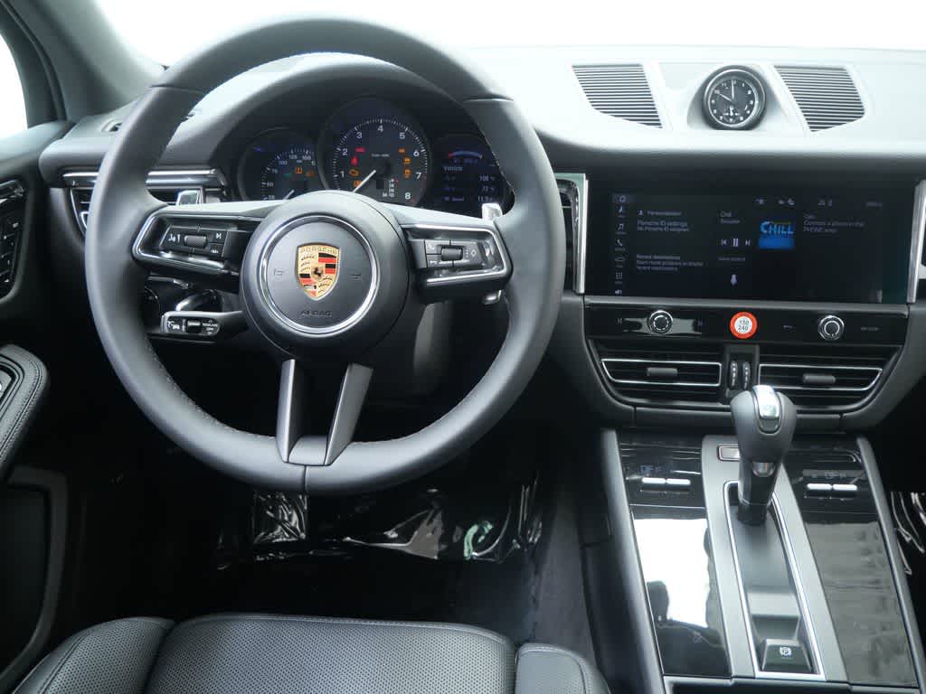Thumbnail: 2026 Porsche Macan - 16
