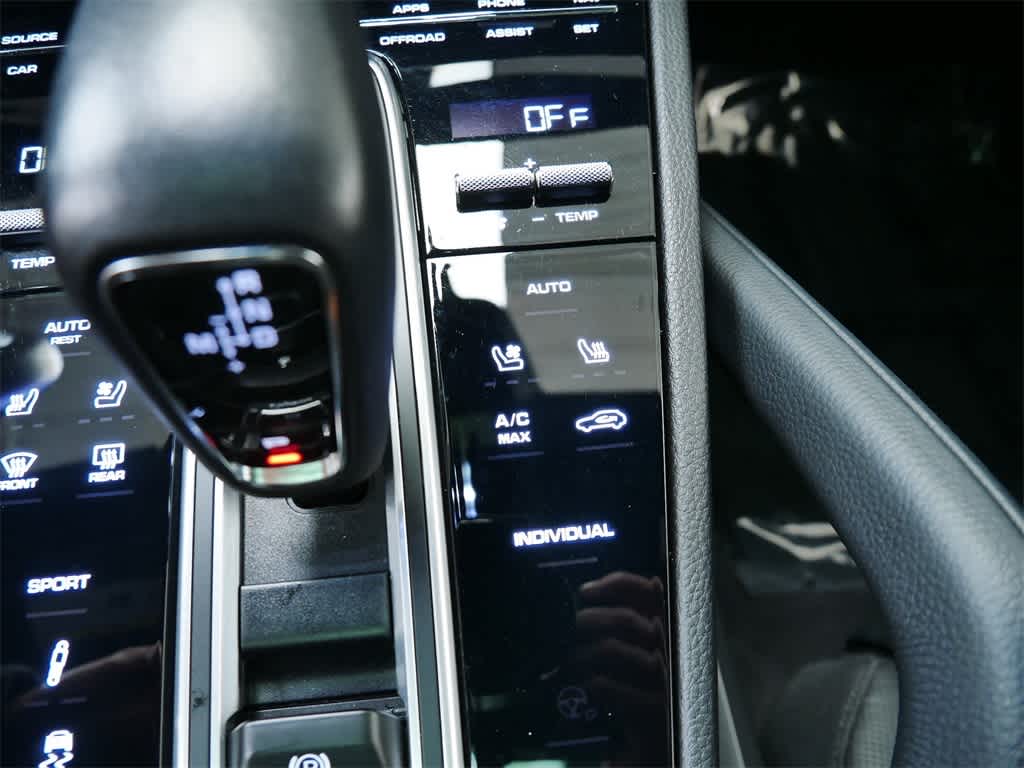 Thumbnail: 2023 Porsche Cayenne - 27