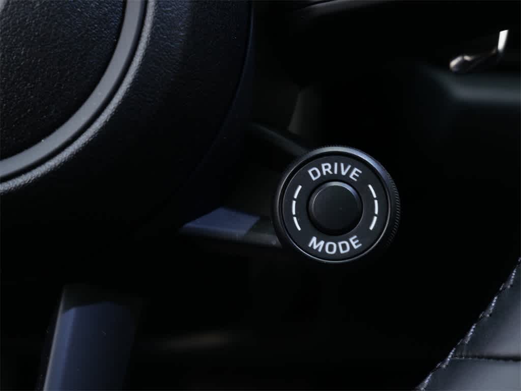 Thumbnail: 2025 Porsche Macan - 18