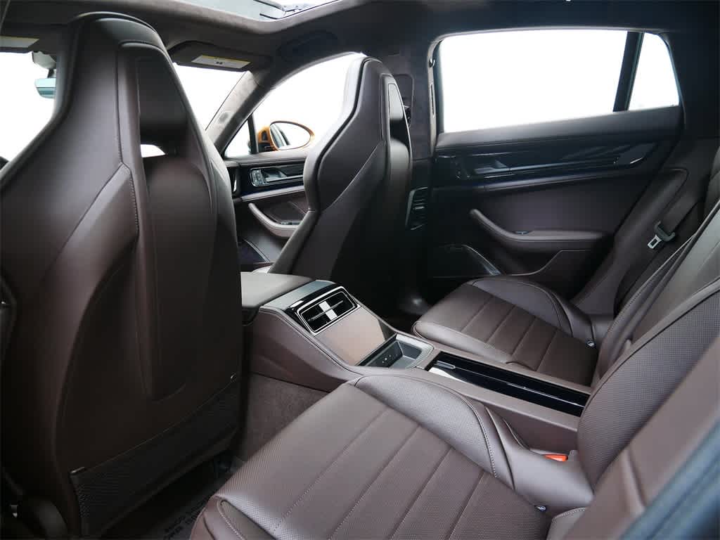 Thumbnail: 2025 Porsche Panamera - 14