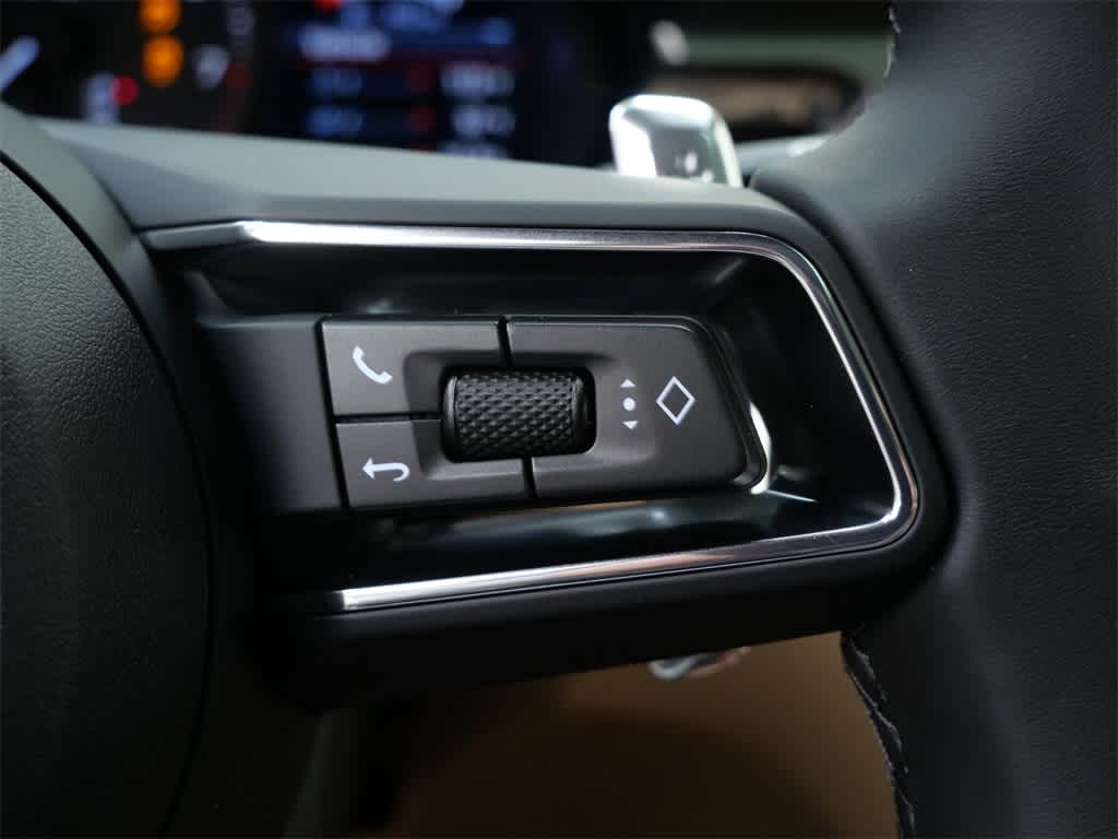 Thumbnail: 2026 Porsche Macan - 19