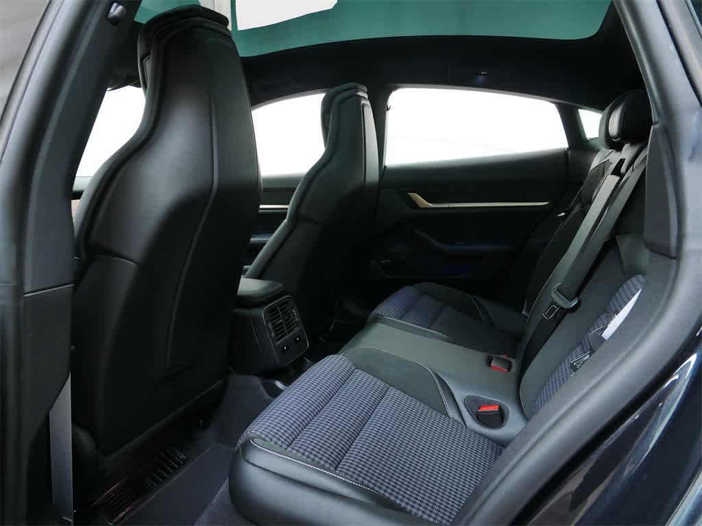 Thumbnail: 2025 Porsche Taycan - 13