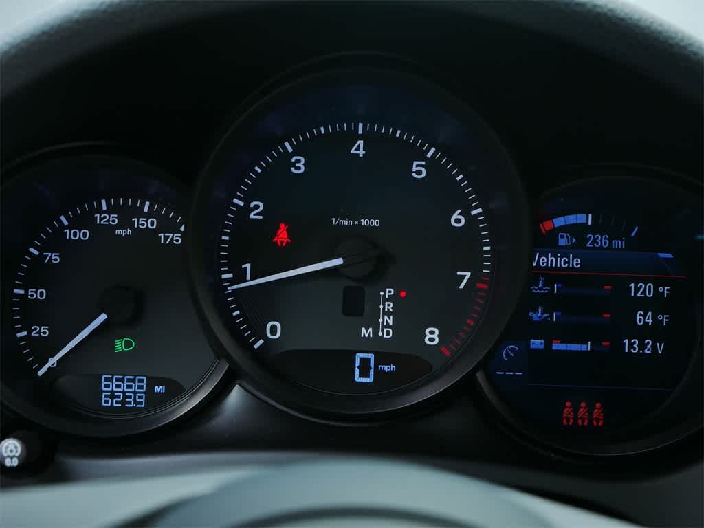 Thumbnail: 2025 Porsche Macan - 25