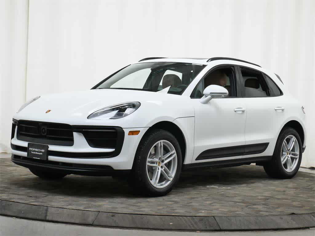 Thumbnail: 2025 Porsche Macan - 1