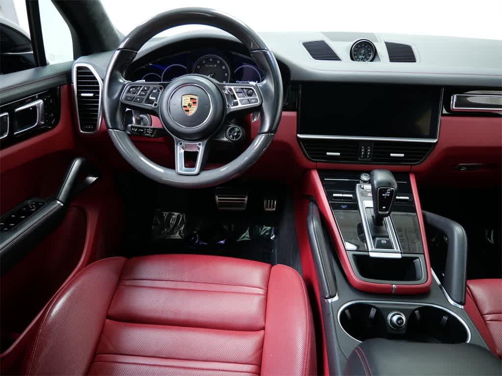 Thumbnail: 2021 Porsche Cayenne - 16