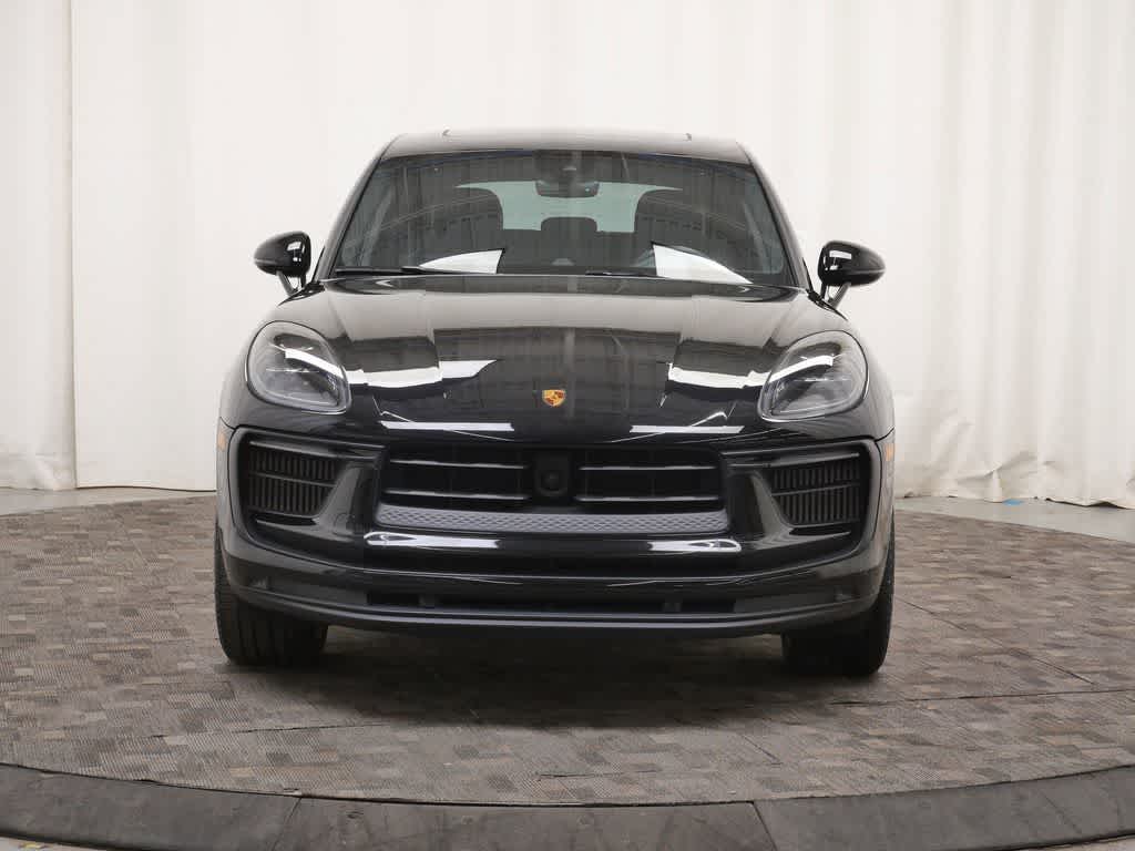Thumbnail: 2023 Porsche Macan - 10