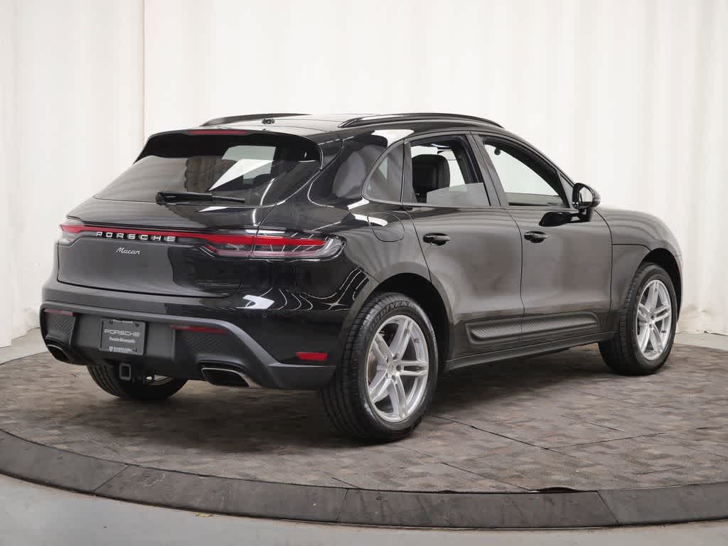 Thumbnail: 2025 Porsche Macan - 7