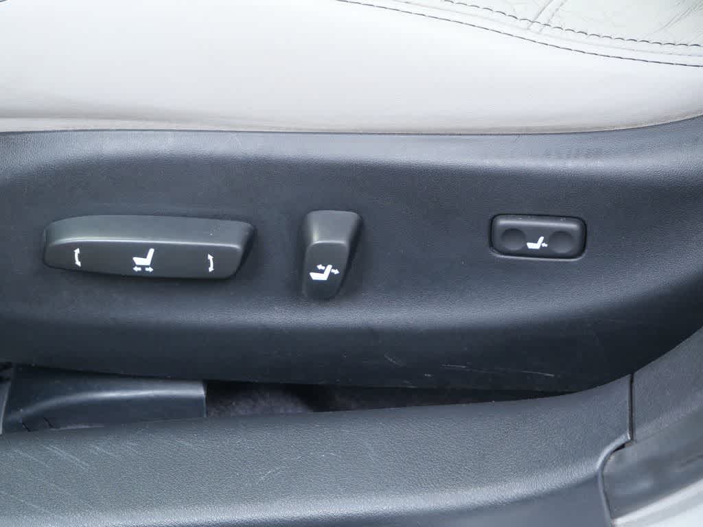 Thumbnail: 2010 Lexus IS - 12