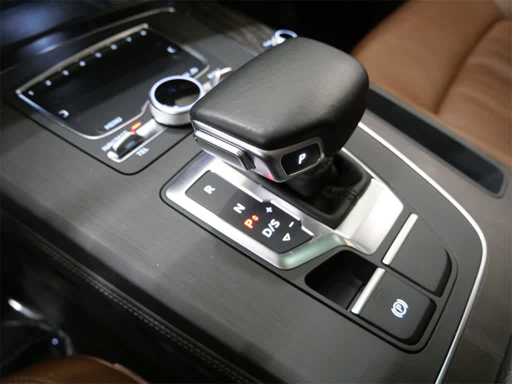 Thumbnail: 2020 Audi Q5 - 23