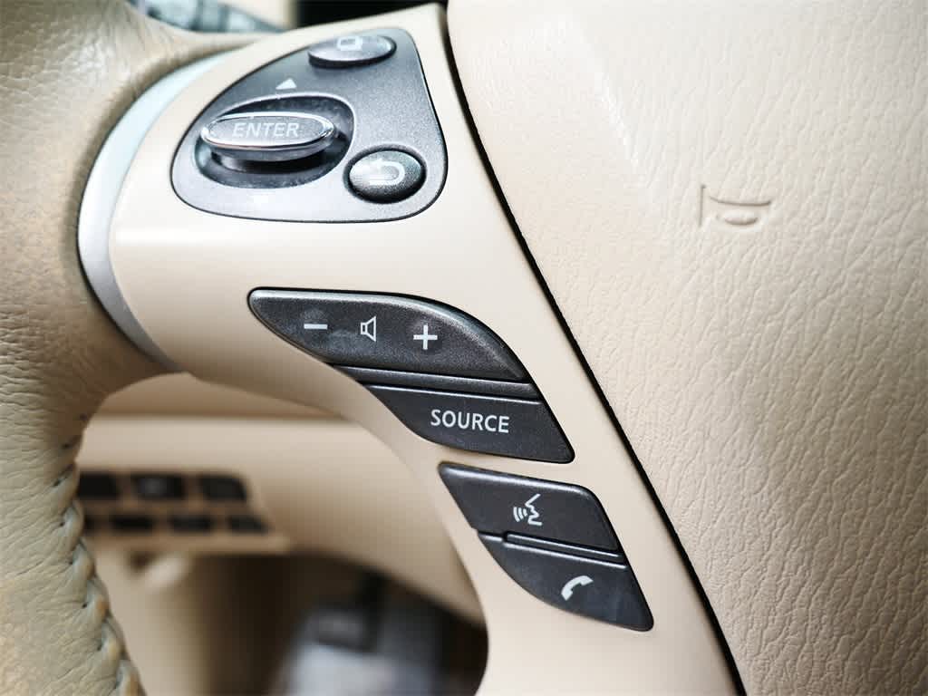 Thumbnail: 2015 Nissan Pathfinder - 18