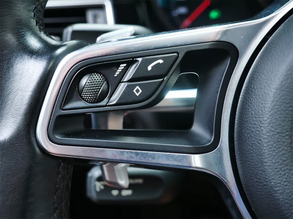 Thumbnail: 2018 Porsche Macan - 19