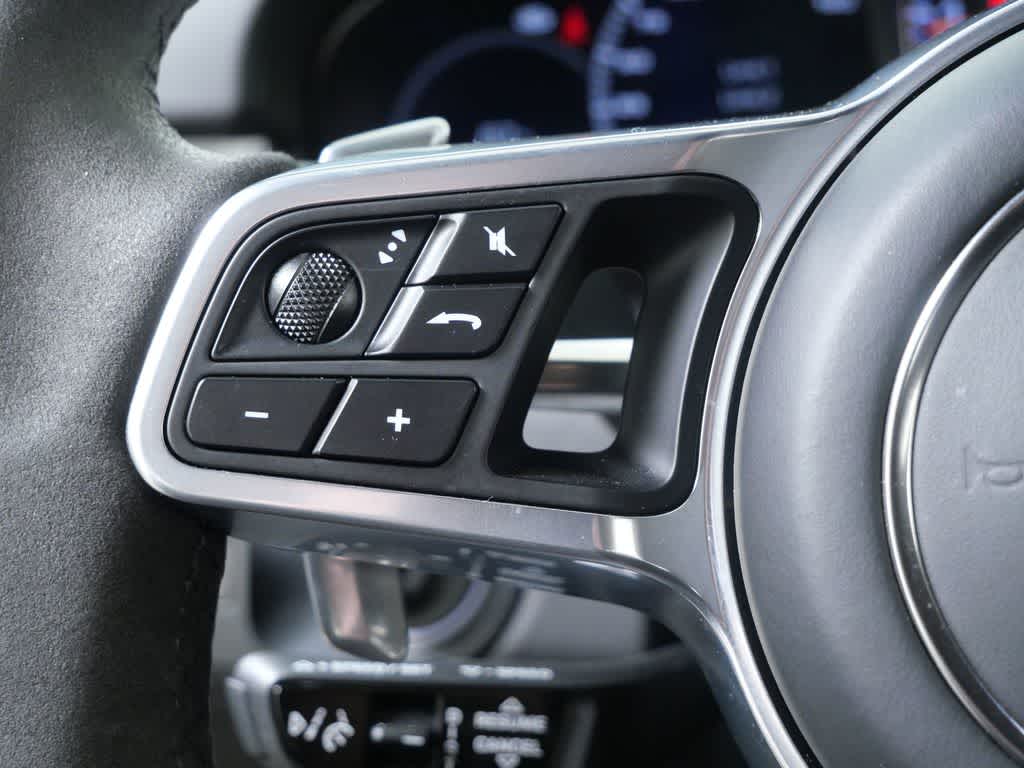 Thumbnail: 2021 Porsche Cayenne - 22