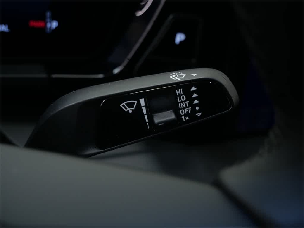 Thumbnail: 2026 Porsche Macan - 26