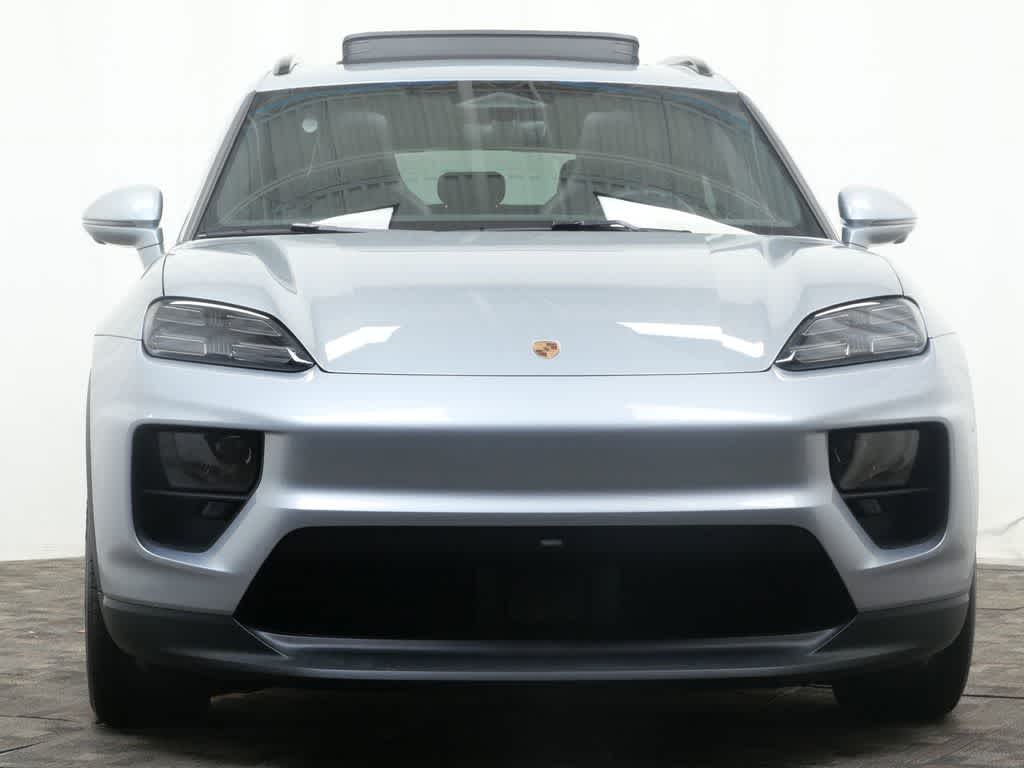 Thumbnail: 2025 Porsche Macan - 10