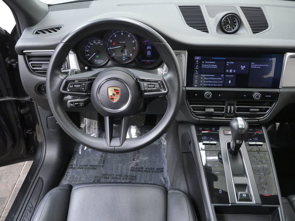 Thumbnail: 2024 Porsche Macan - 16